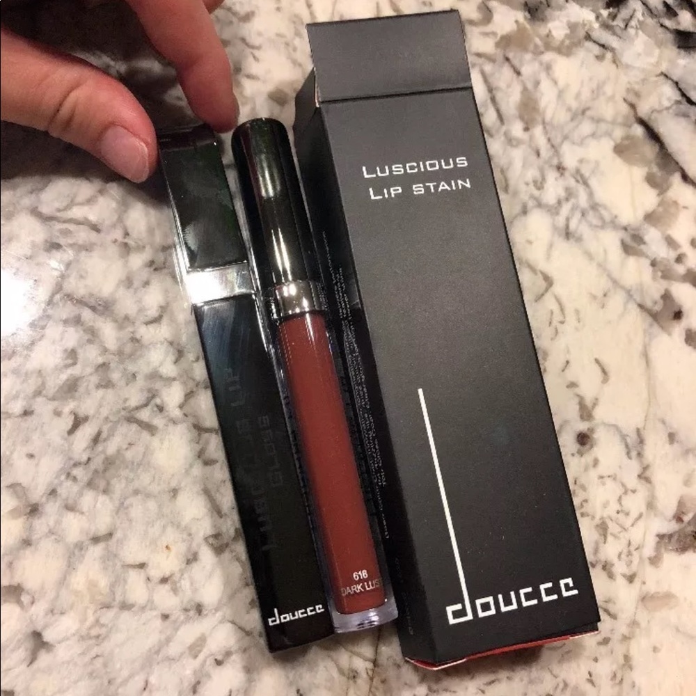 Doucce luscious lip stain NEW